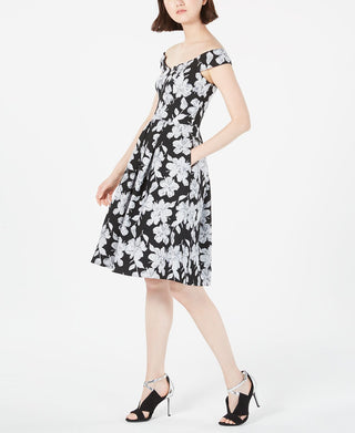 Vestido Calvin Klein Feminino Floral Sem Mangas Ombro a Ombro Comprimento Joelho Ajuste Flare Preto Tamanho 10