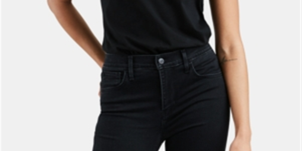 Camisetas femininas Levi's New 'New York' Batwing Logo Perfect Crewneck Tee preta tamanho M