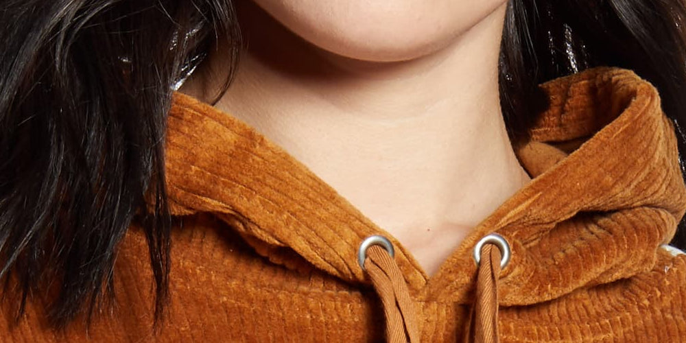 Moletom com capuz curto Champion feminino de veludo cotelê marrom tamanho grande