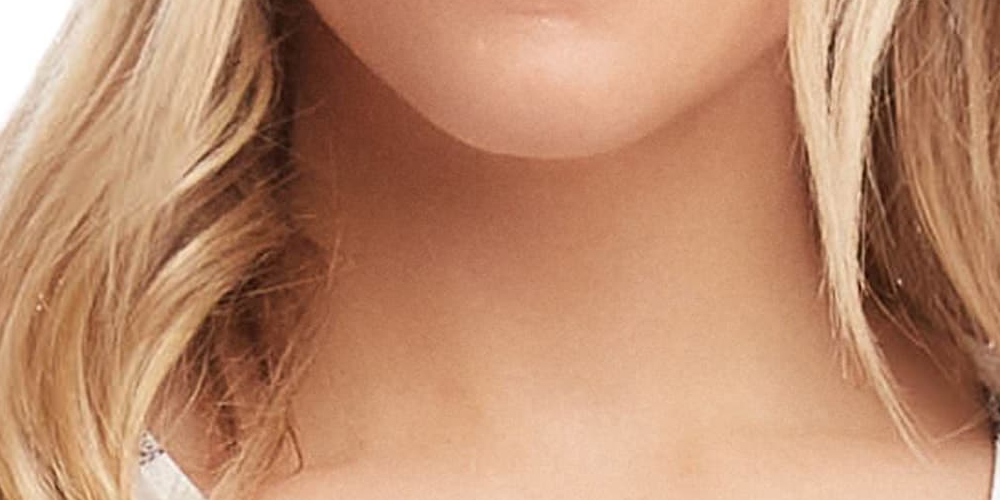 Karen Kane Blusa feminina de poliéster com estampa paisley e amarração frontal, branca, tamanho grande