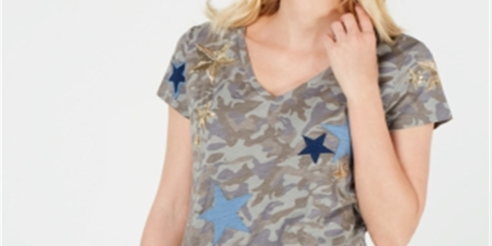 Camiseta feminina camuflada de manga curta com decote em V, verde, tamanho XS