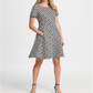Vestido feminino DKNY Wavey Plaid manga curta ajuste flare preto tamanho 14