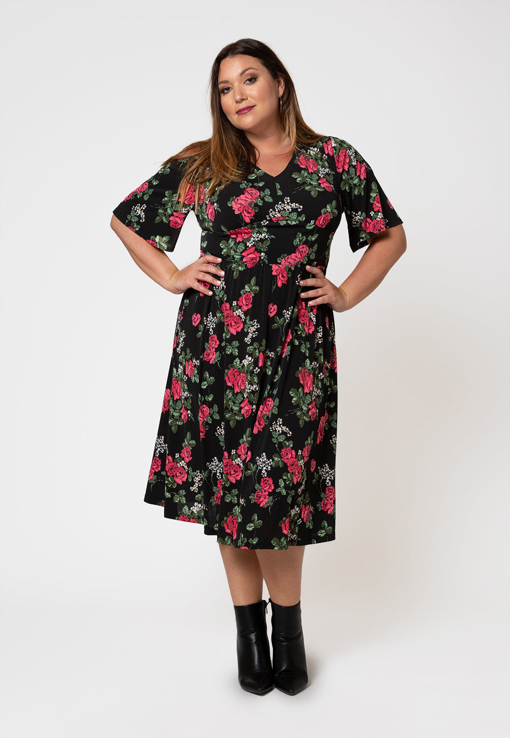 Vestido Zoe de manga curta feminino Leota em Ruby Rose (Curve) preto