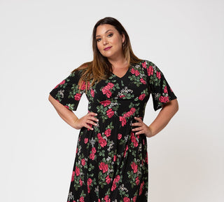 Vestido Zoe de manga curta feminino Leota em Ruby Rose (Curve) preto