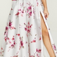 Vestido feminino B. Darlin com decote quadrado, fenda floral, alças finas, comprimento total, corte formal, tamanho 1/2, branco