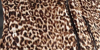 Colete acolchoado feminino Calvin Klein Plus com estampa de leopardo - marrom, tamanho 0X