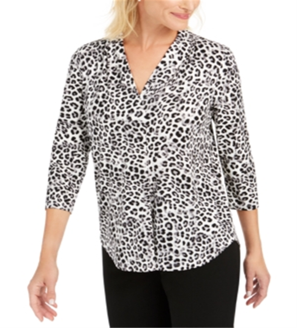 Charter Club Blusa feminina com estampa animal, plissada, decote em V, branca, tamanho X-S