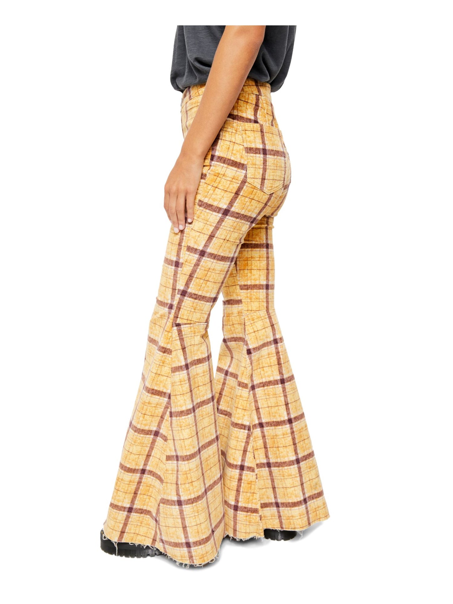 Calça feminina xadrez de perna larga Free People, amarela, tamanho 28