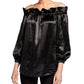 Blusa feminina Michael Kors de cetim com babados e ombro caído, preta, tamanho médio