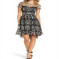 Vestido feminino Adrianna Papell com decote ilusão bordado, preto, tamanho 4