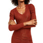 INC International Concepts Top feminino franzido com decote em V e brilho, vermelho, tamanho X-S