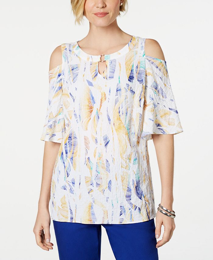 JM Collection Blusa feminina estampada com ombros descobertos e textura amassada, branca, tamanho grande