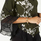 Blusa feminina Alfani com estampa floral e acabamento em renda, verde, tamanho pequeno G