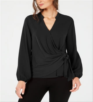 Blusa feminina Alfani manga comprida gola V preta tamanho médio