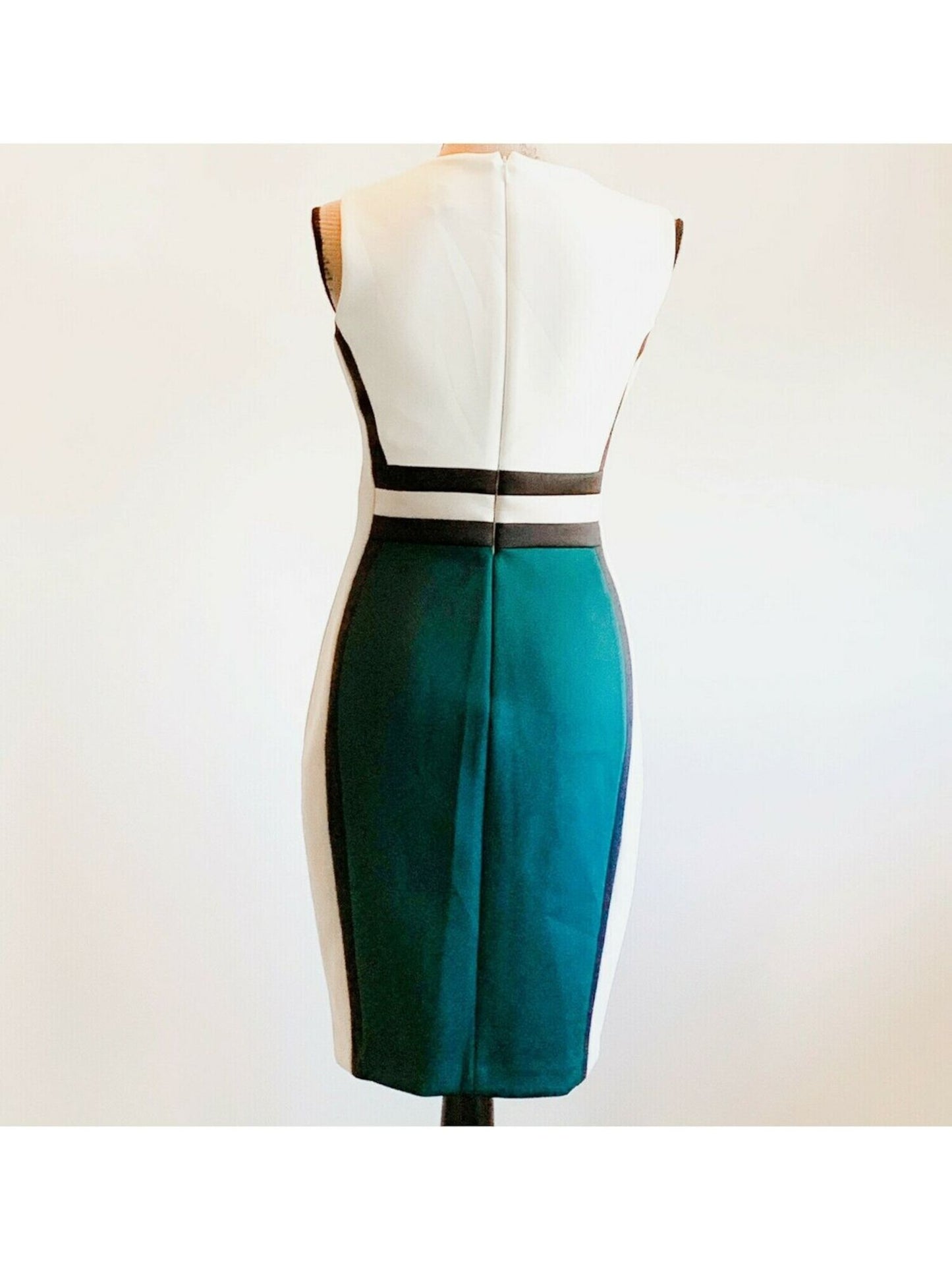 Vestido Calvin Klein Feminino Sem Mangas Acima do Joelho Bodycon Bege Multi Tamanho 20W