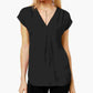Blusa feminina com pregas invertidas e decote em V, preta, tamanho X-S