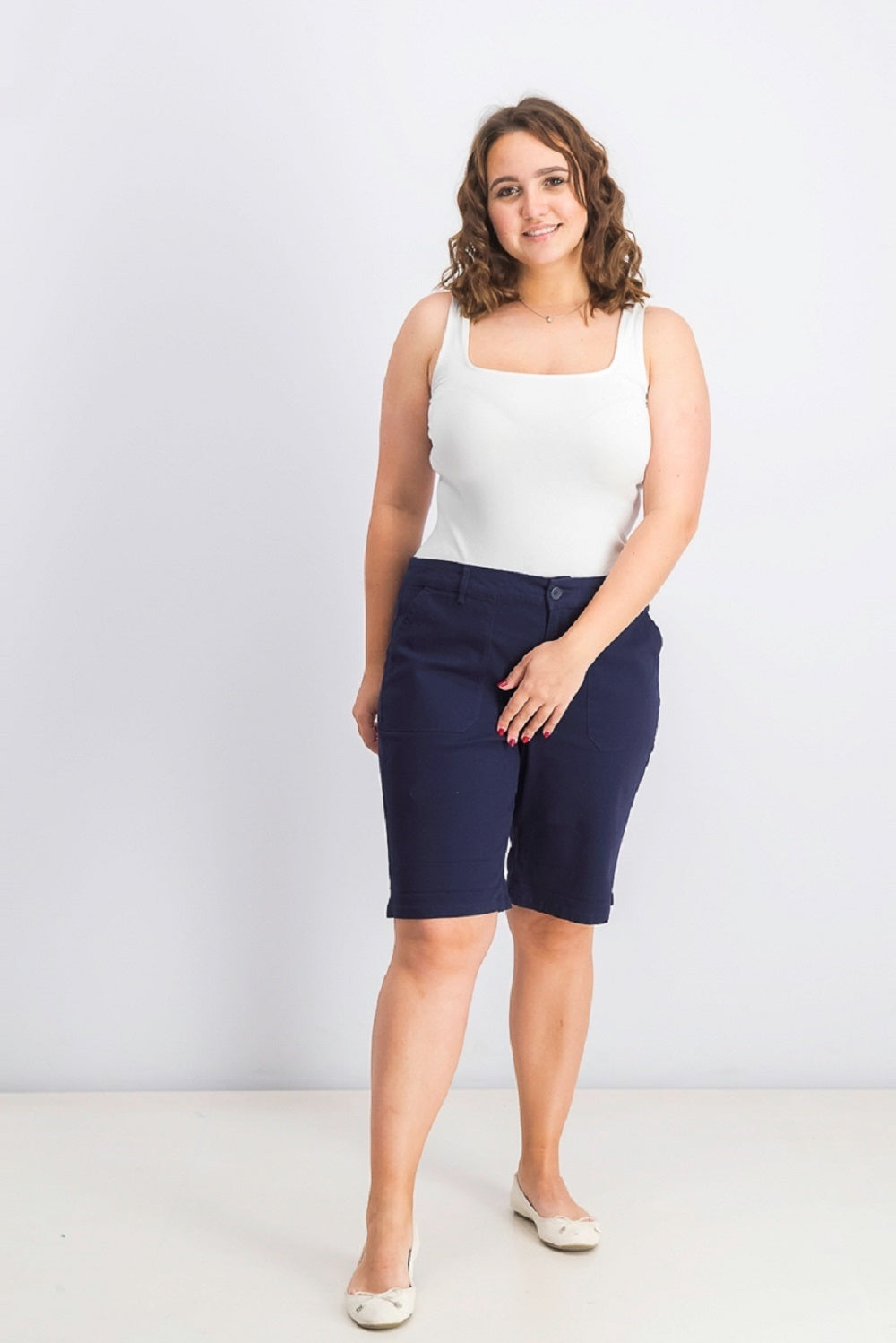 Shorts feminino azul marinho com bolsos Charter Club, tamanho 8