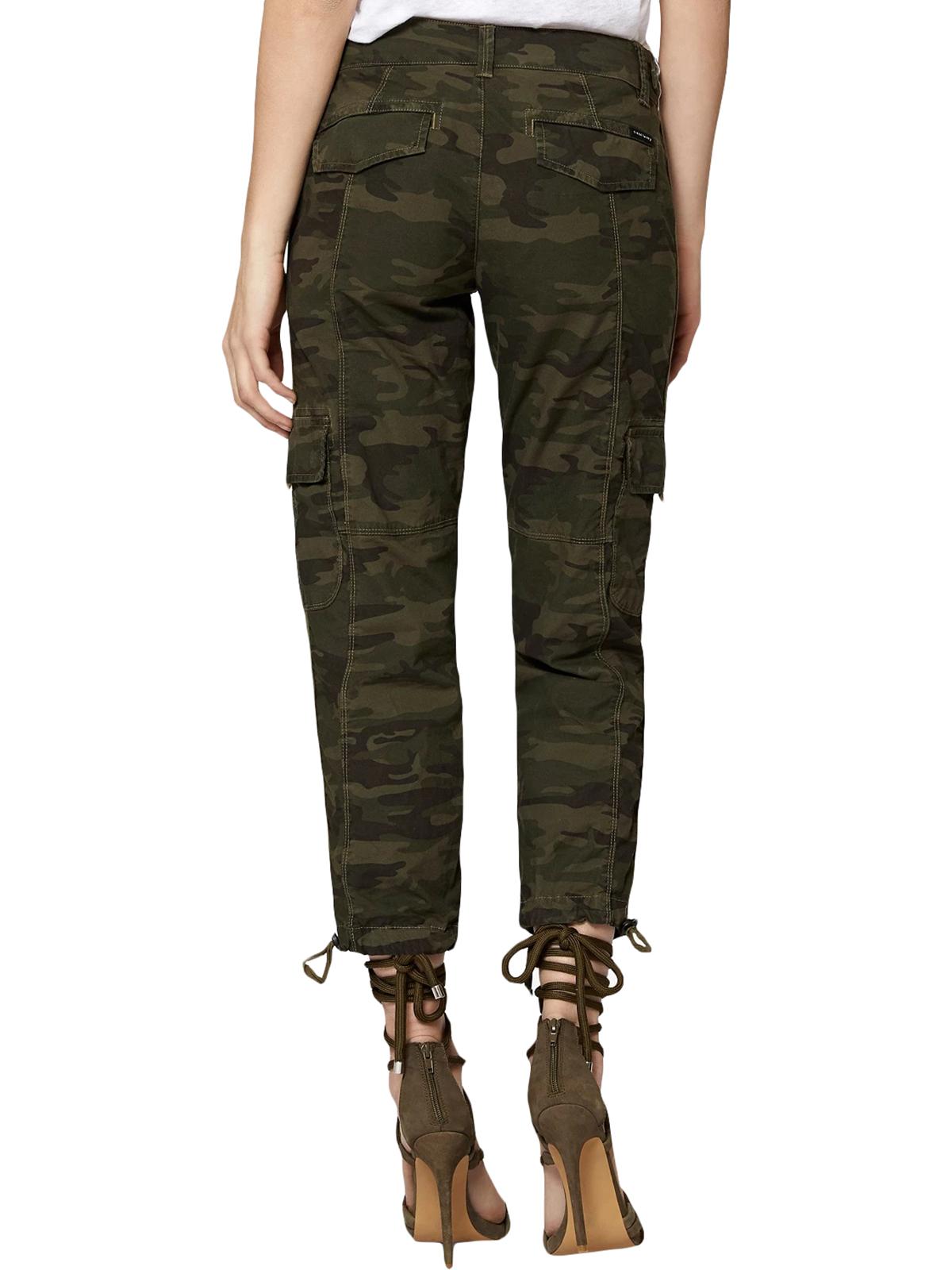 Calça curta feminina Sanctuary Multi Camo Terrain, verde camuflada, tamanho 26
