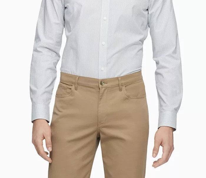 Camisa listrada elástica slim fit masculina Calvin Klein, branca, tamanho extragrande