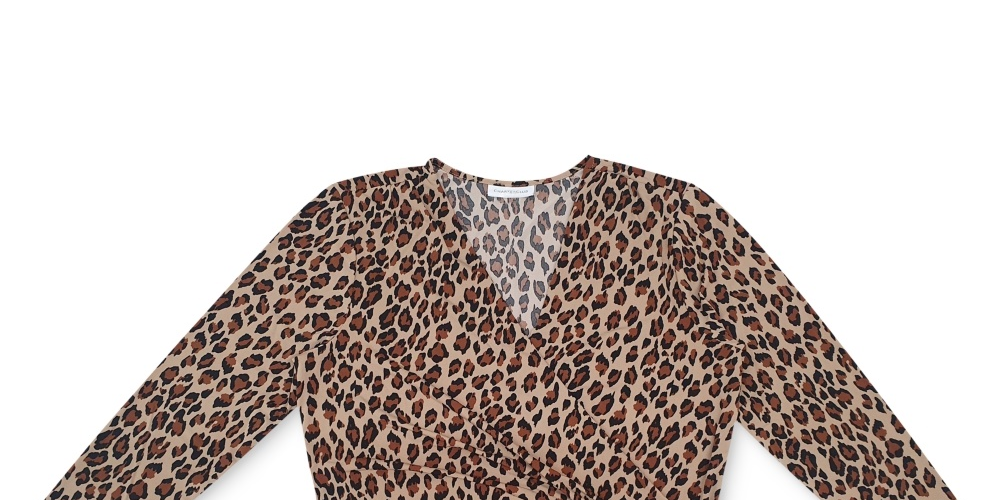 Blusa feminina Charter Club com manga 3/4 cruzada e decote em V, marrom, tamanho médio