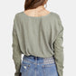 Camiseta feminina Free People com decote redondo e detalhe de pressão Sienna, verde, tamanho pequeno