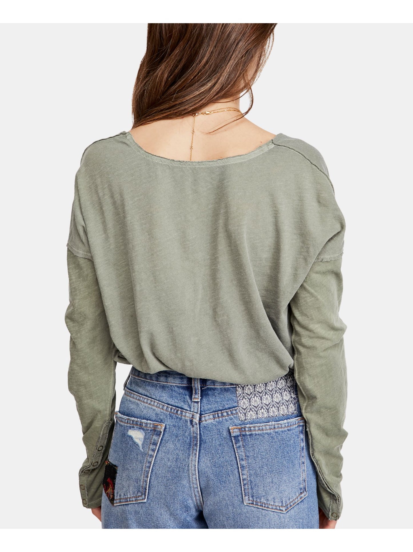 Camiseta feminina Free People com decote redondo e detalhe de pressão Sienna, verde, tamanho pequeno