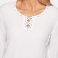 Alfred Dunner Top Feminino com Acabamento em Treliça Cravejada, Branco, Tamanho Pequeno, Extra Grande