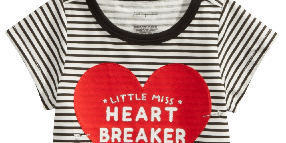 Camiseta infantil de algodão com estampa de corações para bebês First Impressions, branca, tamanho 3-6