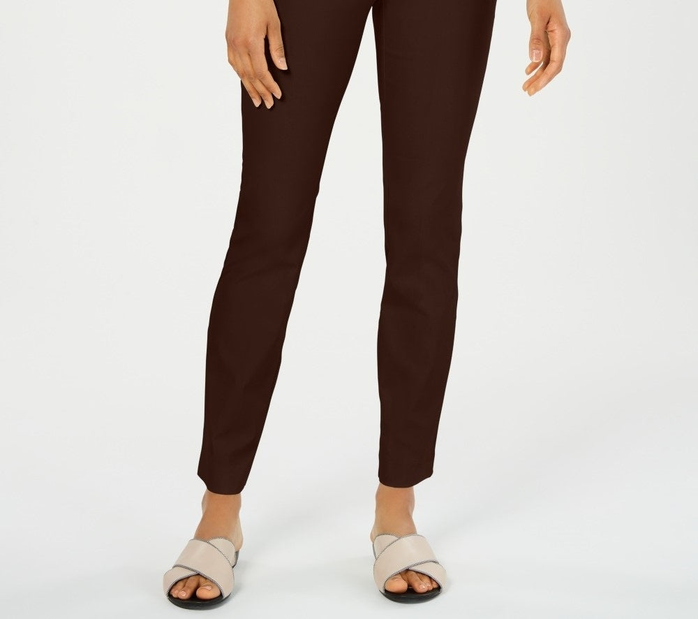 Calças femininas Charter Club Cambridge Skinny Pull-On com controle de barriga, tamanho 4, marrom
