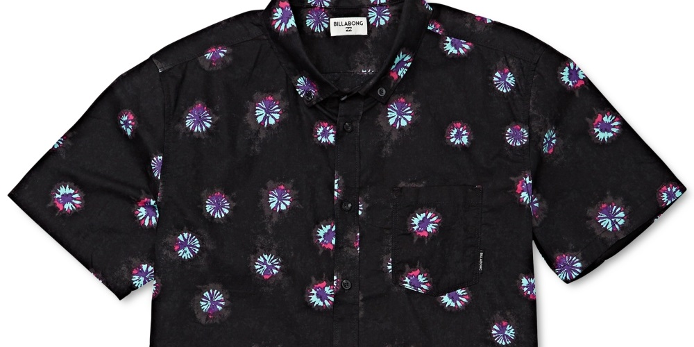 Camisa masculina Billabong Sundays com estampa de manga curta e botões, preta, tamanho pequeno