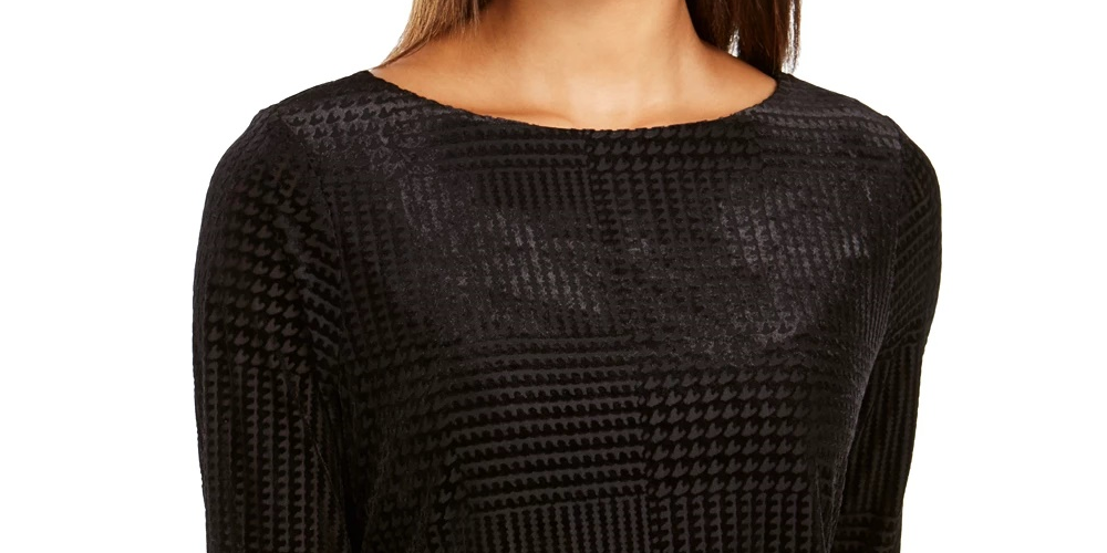 Blusa feminina preta estampada de manga comprida com decote canoa e blusa de noite tamanho pequeno e pequeno