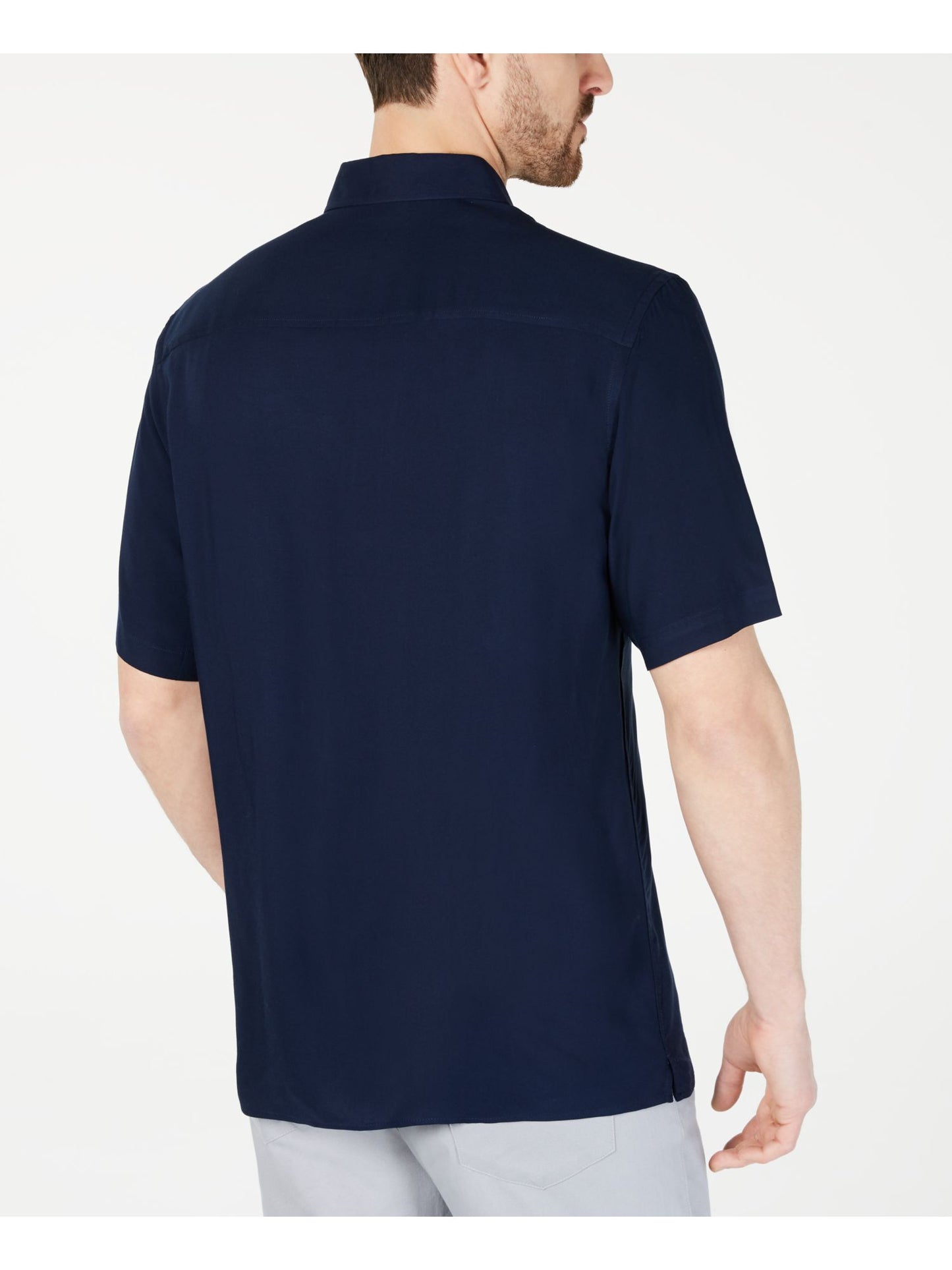 Camisa social masculina Alfani Classic Fit com gola azul, tamanho pequeno