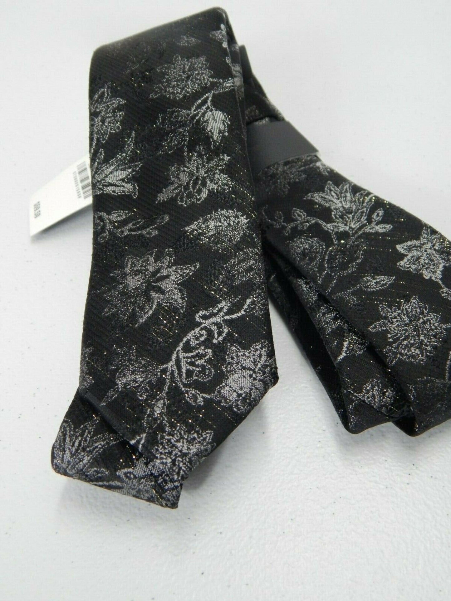 Gravata fina floral masculina INC International Concepts preta tamanho regular