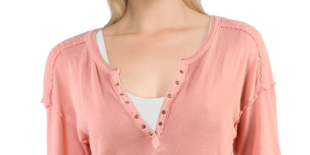 Top Henley Militar Feminino We The Free Algodão Misto com Tachas Rosa Tamanho Médio