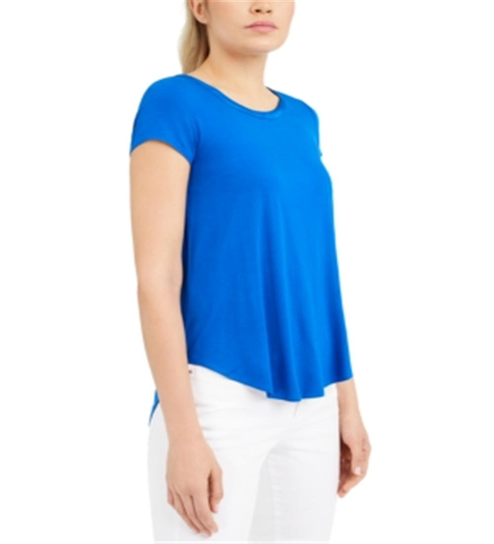 Camiseta feminina Alfani com acabamento em cetim, comprimento alto e baixo, azul, tamanho pequeno G