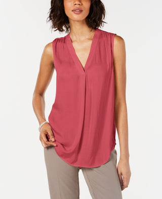 Regata feminina Alfani de cetim com decote em V, vermelha, tamanho grande