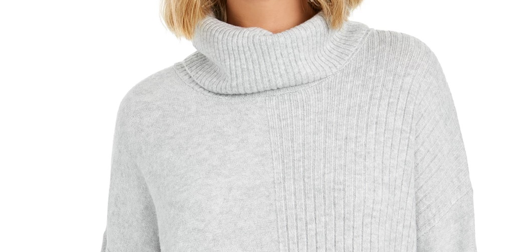 Suéter feminino texturizado mesclado manga comprida gola alta cinza tamanho pequeno
