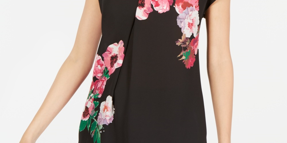 Blusa feminina pequena com estampa floral e decote em V, preta, tamanho P, da INC International Concepts
