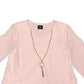 JM Collection Blusa feminina com mangas dobradas e colar rosa tamanho grande