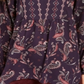 Top feminino estilo &amp; co com estampa de lenço e bainha estilo camponês estampado em paisley e uva, tamanho pequeno