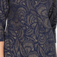 Blusa feminina Karen Scott com estampa de folhas e manga 3/4, azul marinho, tamanho pequeno médio