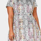 Vestido feminino City Studios com estampa animal, manga curta, gola redonda, acima do joelho, ajuste evasê, cinza, tamanho pequeno