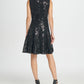 Vestido de festa curto e flare com decote em joia e sem mangas DKNY feminino, preto, tamanho 2