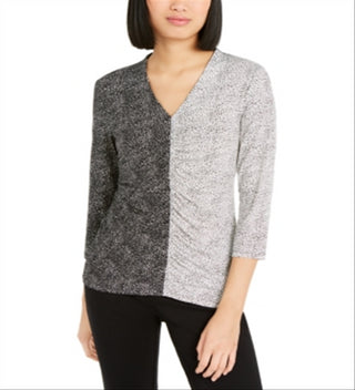 Blusa feminina Alfani com estampa mista e franzido na frente, preta e branca, tamanho pequeno GG