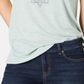 Camiseta feminina estampada com decote em V, tamanho P, verde, estilo &amp; co