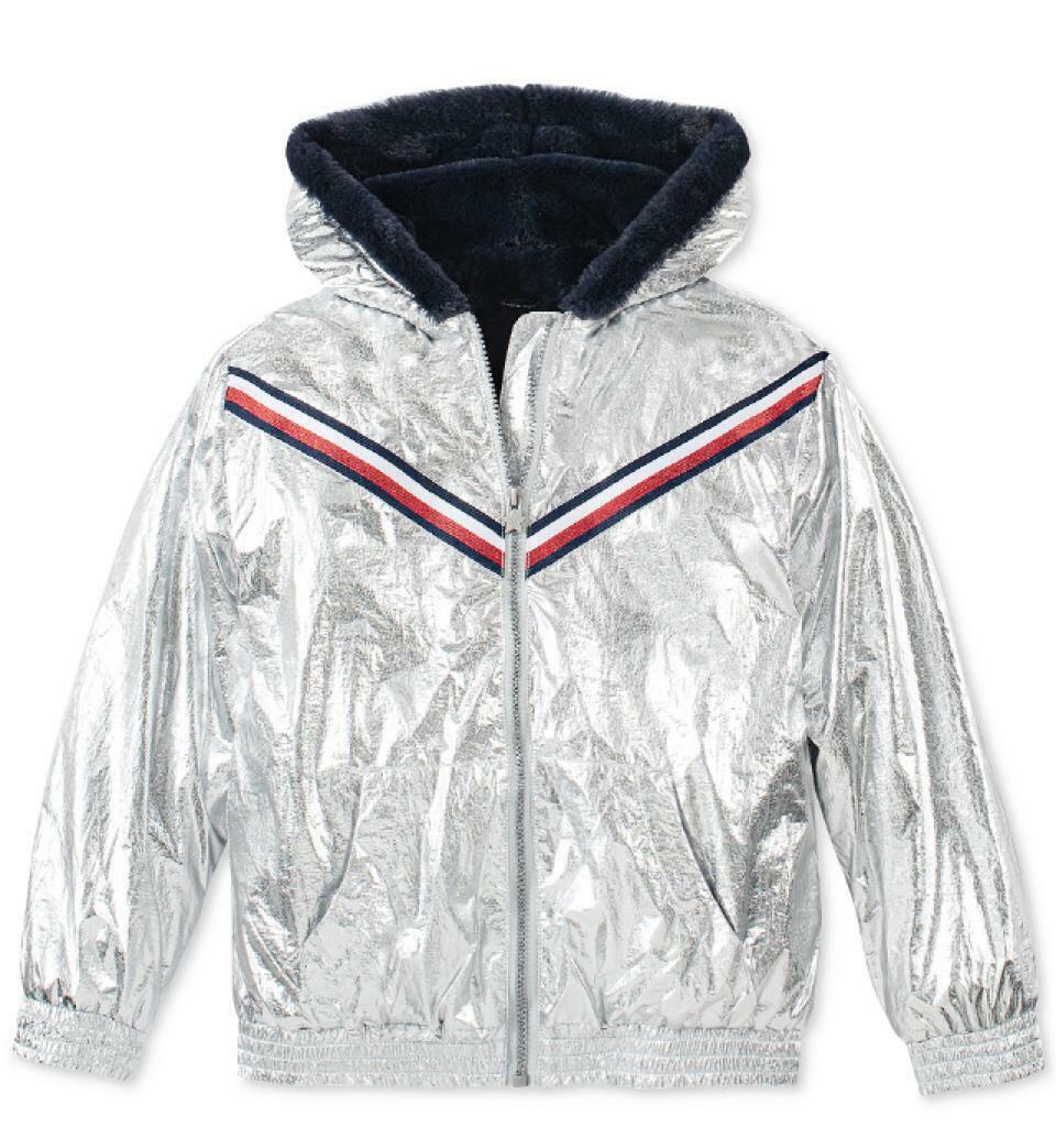 Jaqueta Tommy Hilfiger Big Girl com capuz metálico e acabamento em pele sintética, tamanho 12-14, prata