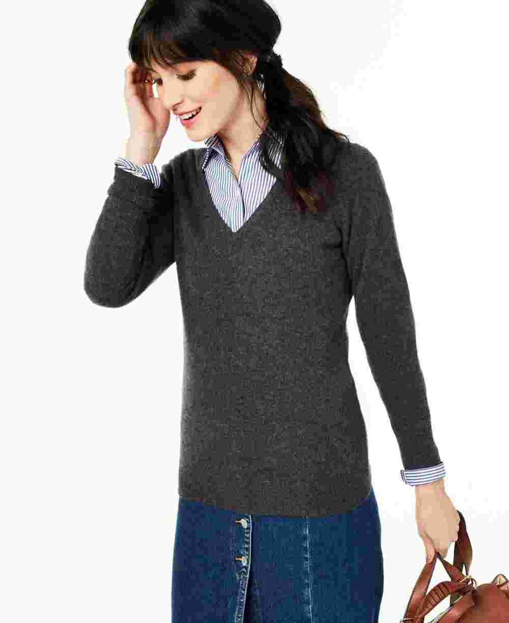 Suéter de cashmere feminino com decote em V Charter Club, tamanhos regular e pequeno, cinza, pequeno e pequeno