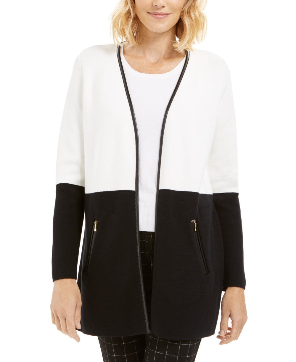 Cardigan feminino Charter Club Petite com acabamento em couro sintético e blocos de cores, branco, tamanho pequeno extragrande