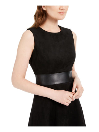 Vestido Calvin Klein Feminino Sem Mangas Gola Joia Acima do Joelho Ajuste Flare Para Usar no Trabalho Preto Tamanho 6 Petite