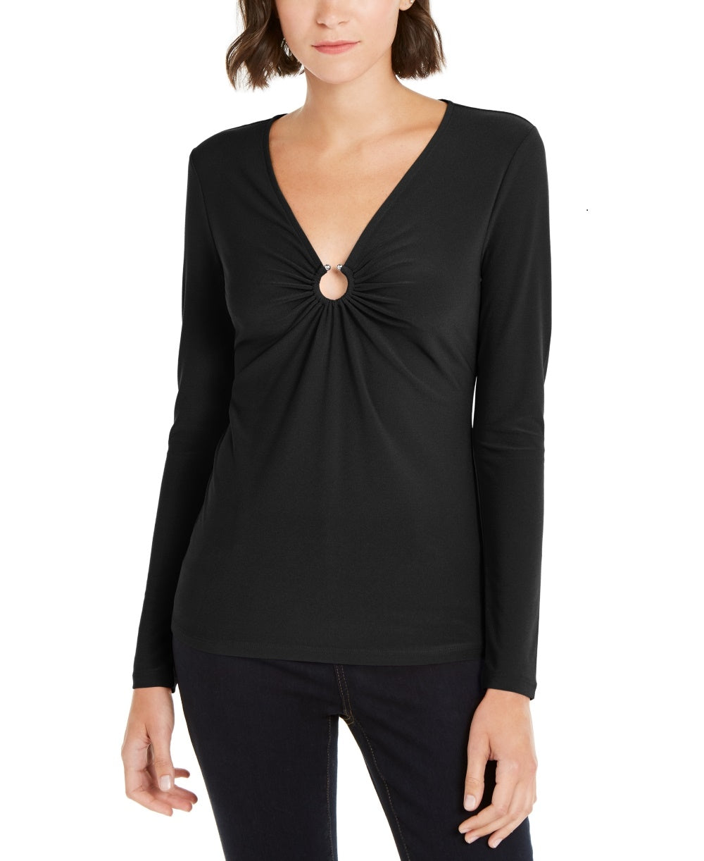 INC International Concepts Top feminino com decote em V e argola em U, preto, tamanho pequeno